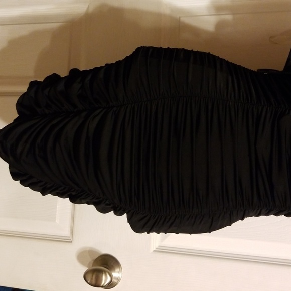 Little black dress - Picture 3 of 5